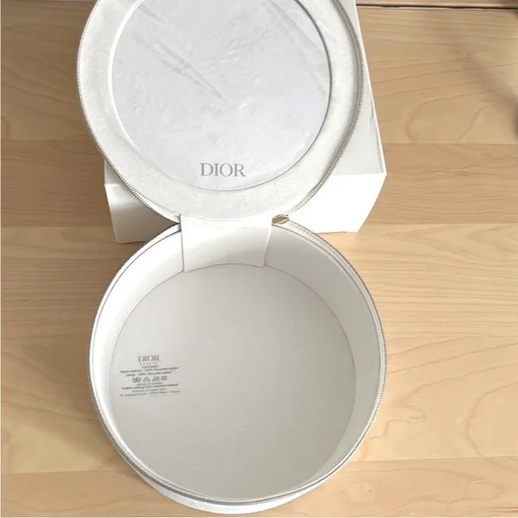 Dior vanity travel case and Box - Picture 4 of 5